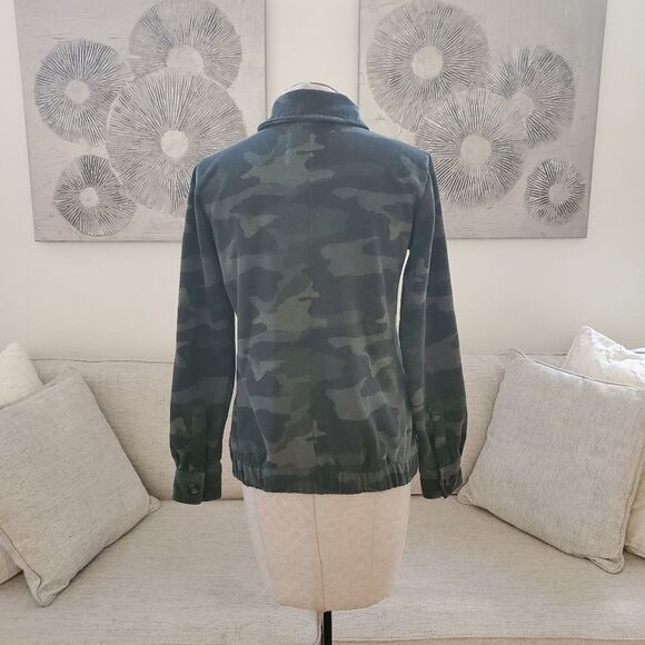 O'NEIL | 'Skylar' Camo Fleece Shirt Jacket - [size XS in Green] - Picture 10 of 14